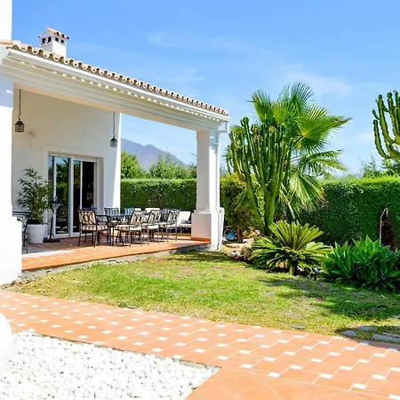 Bendex Costa Del Sol إِستيبونا